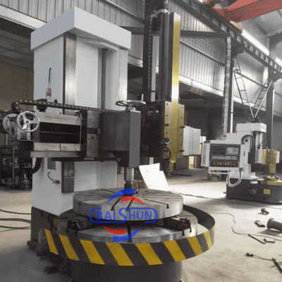 Torno vertical CNC CK5112 con diámetro de torneado máximo de 1200 mm y altura máxima de 1000 mm